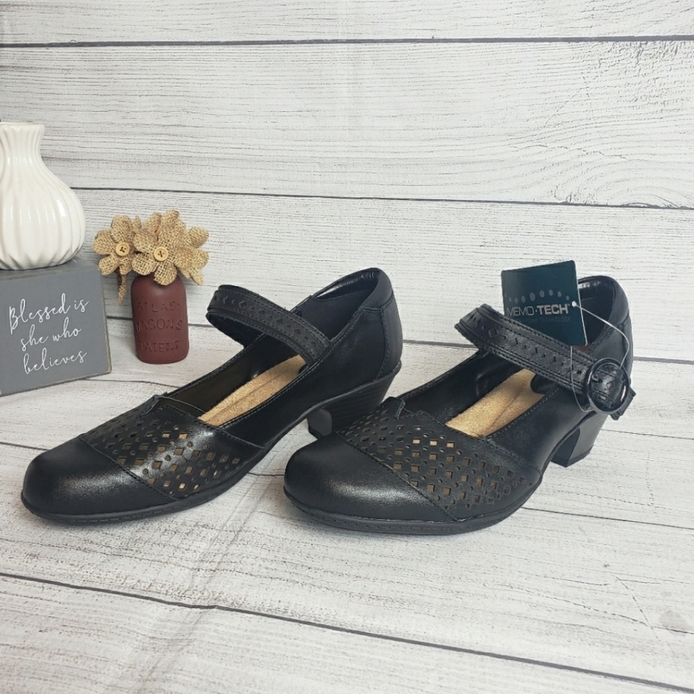 NWT | I Love Comfort Black Chunk Heels‎ | Women's Sz. 6.5